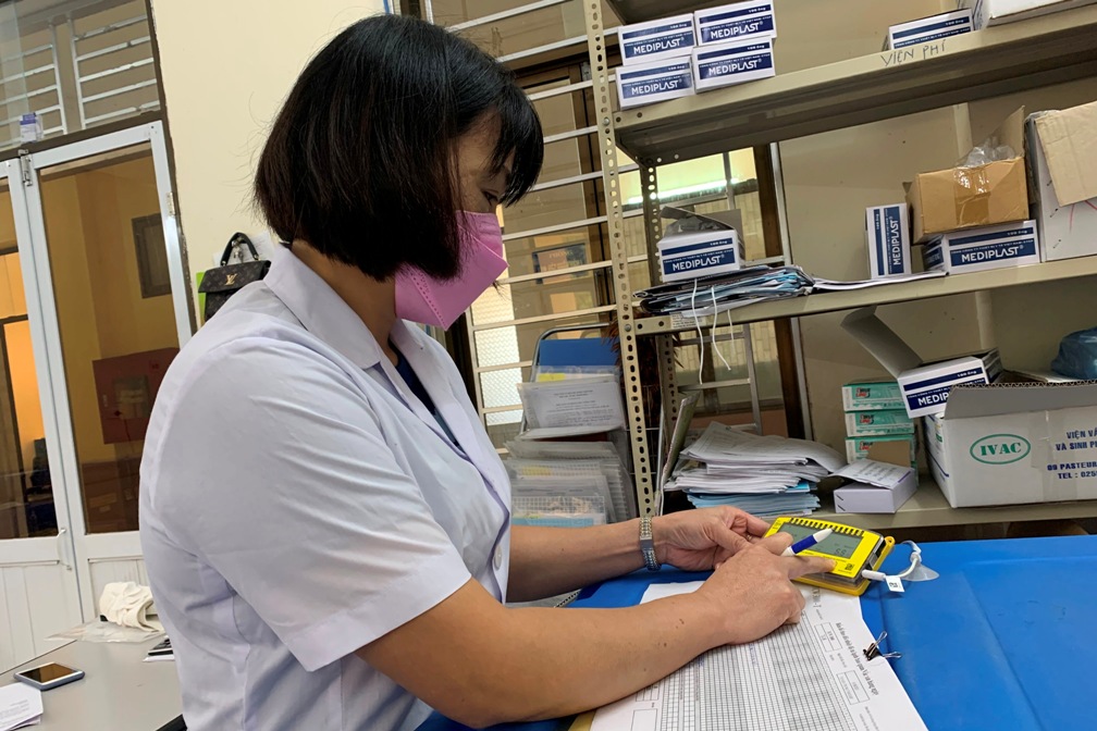 Vắc xin cần được bảo quản như thế nào? Các thiết bị theo dõi nhiệt độ vắc xin nào chính xác và được sử dụng phổ biến nhất?